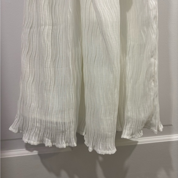 White Textured V-Neck Spaghetti Strap Dress - Picture 6 of 10